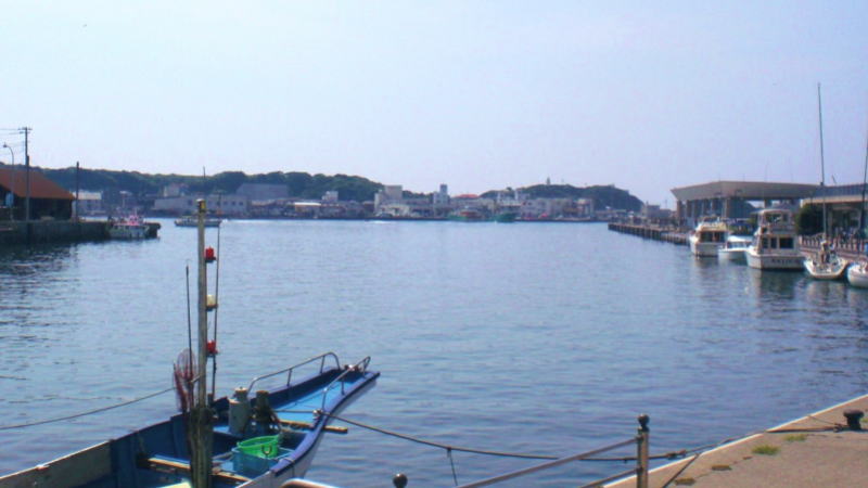本マグロ(クロマグロ)の寿司屋鮨処たち吉からの三崎港の眺め